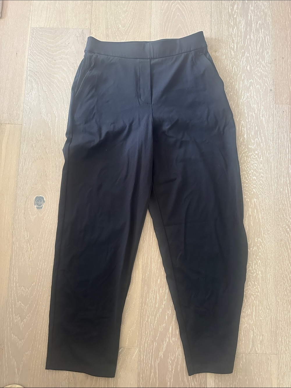 Lulu Lemon Daydrift High-Rise Straight-Leg Trouser
Regular